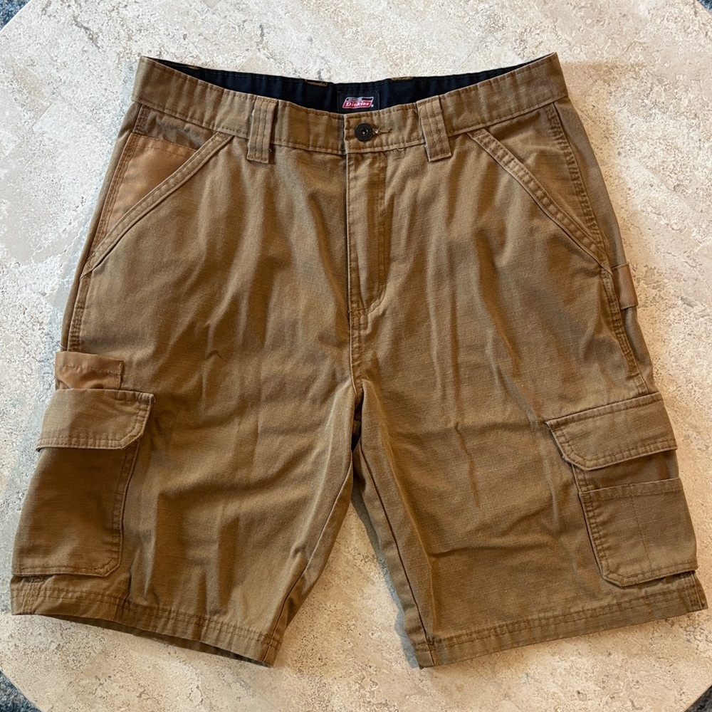Dickies size 32 Tan durable Cargo/work‎ Shorts for Men